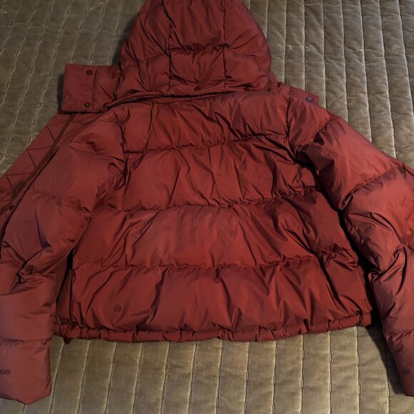 Lululemon Womens Wonderpuff winter jacket - Picture 4 of 7
